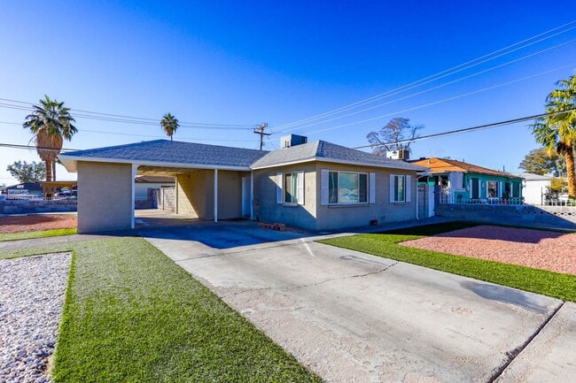 Photo - Nicely Updated 2 Bed, 1 Bath Single Story Home In Established Neighborhood