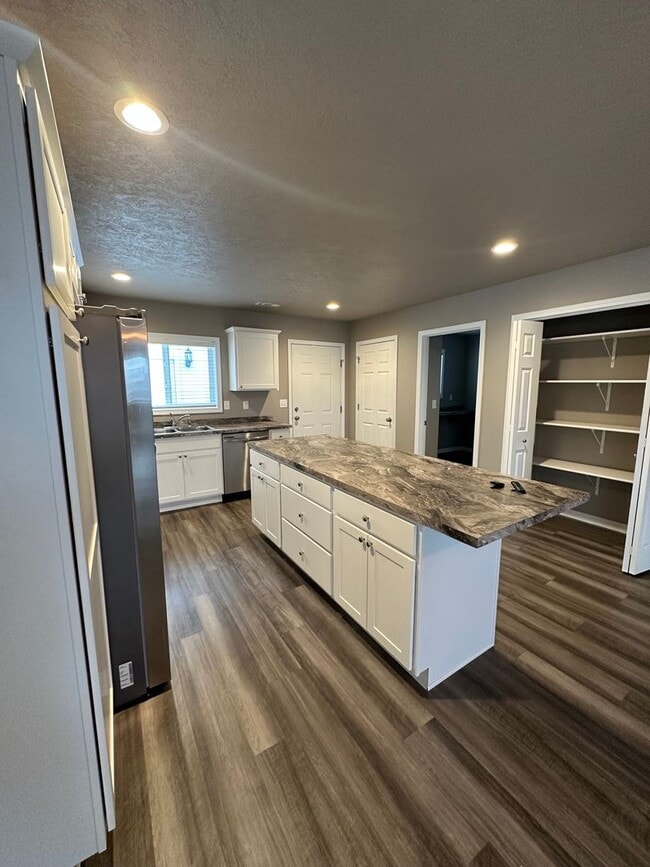 Photo - 3 Bedroom Home