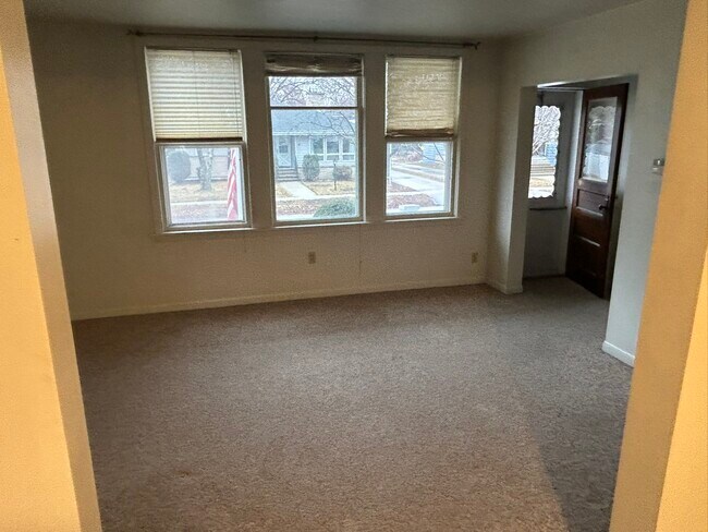 Living Room - 50 Amory St Unit 50 Amory Street