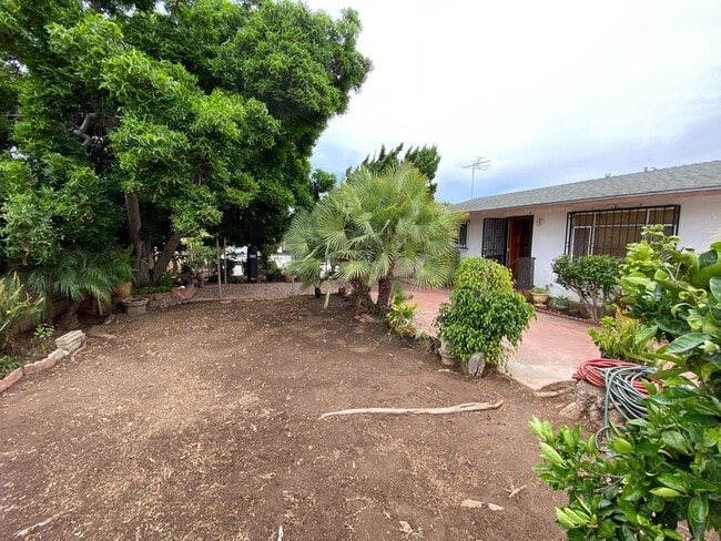 3BR/2BA Single-Family House - 3BR/2BA Single-Family House