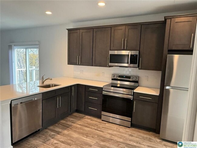 Photo - 1332-1334 Genoa St