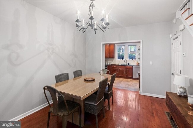 Photo - 213 Montrose St