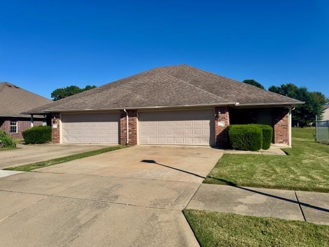 Photo - 1605 Evening Shade Dr