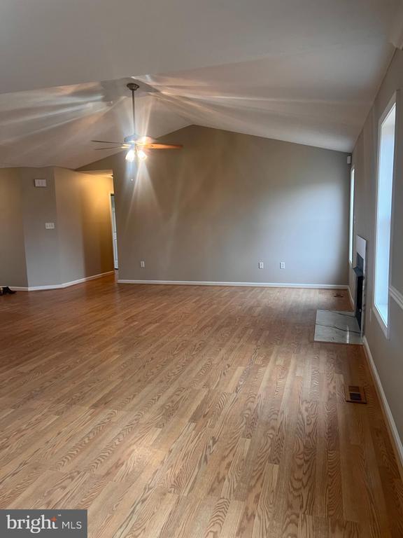Photo - 938 Oak Lee Dr