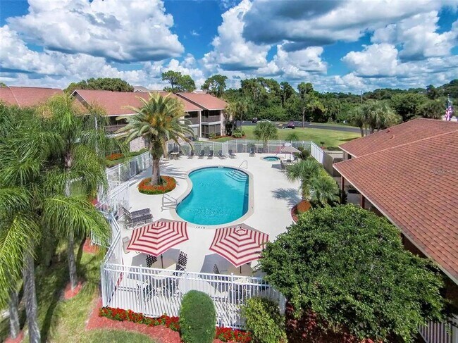 Photo - 1001 Center Rd