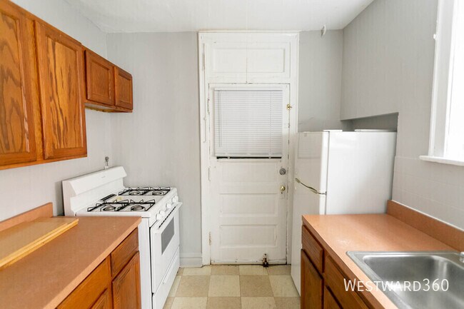 Photo - 1620 W Farwell Ave Unit 2B
