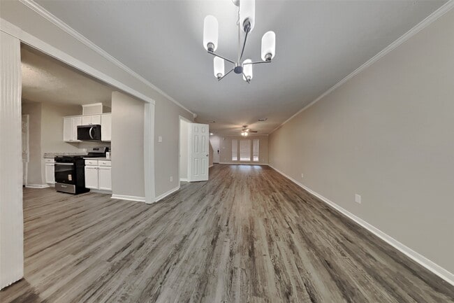 Photo - 407 Douglas Fir Dr