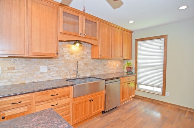 Photo - 11731 Bowie Dr