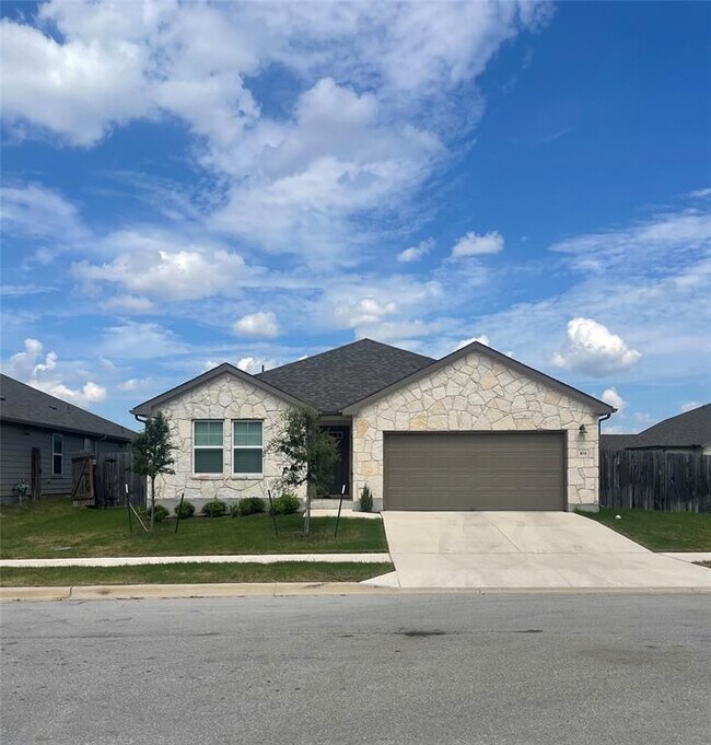 104 Greenspire Downs Dr