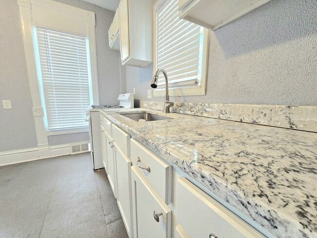 Photo - 608 Leland Ave Unit 608 Leland Ave