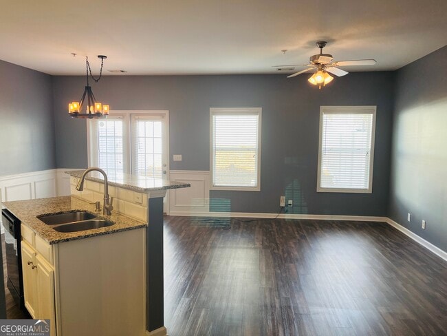 Photo - 144 Granite Way