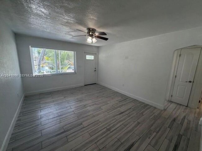 Photo - 2742 SW 32nd Ave Unit 2742 SW 32nd Ave