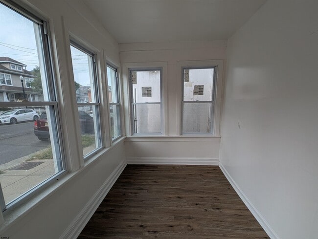 Photo - 1111 Adriatic Ave