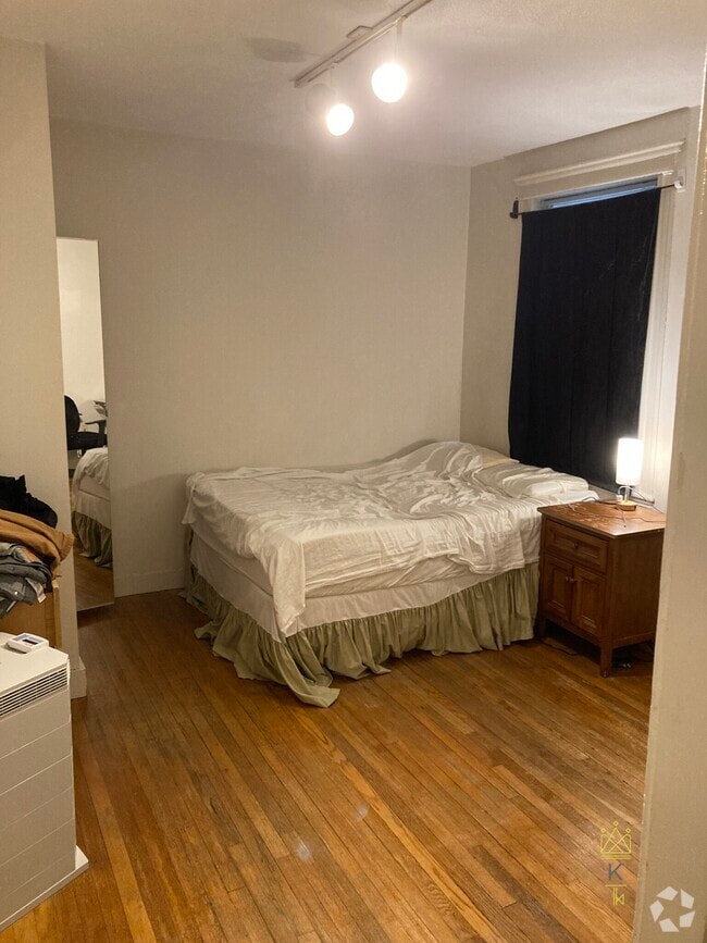 Building Photo - 1673 Commonwealth Ave Rental