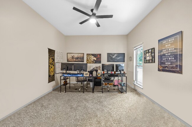 5508 Peach Dr