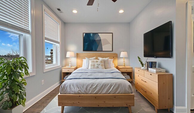 Building Photo - 1020 F St NE