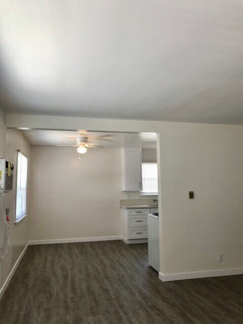 Photo - 4961 Kester Ave