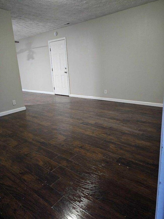 Photo - 3 bed 1 bath home for rent!