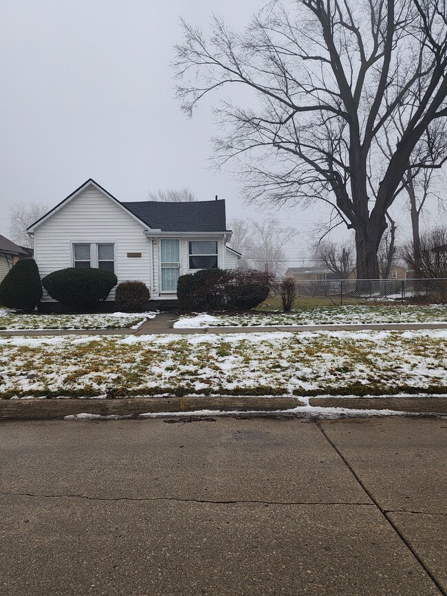 Photo - 26233 Penn St