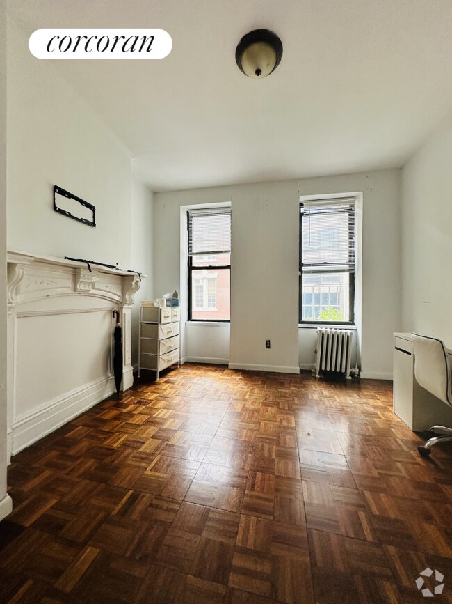 Building Photo - 424 E 66th St Rental