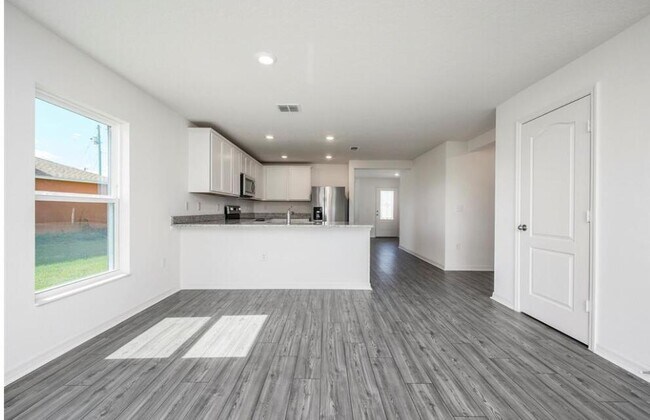 Photo - 5236 Imagination Dr