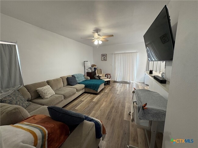 Photo - 1500 N Claremont Cir