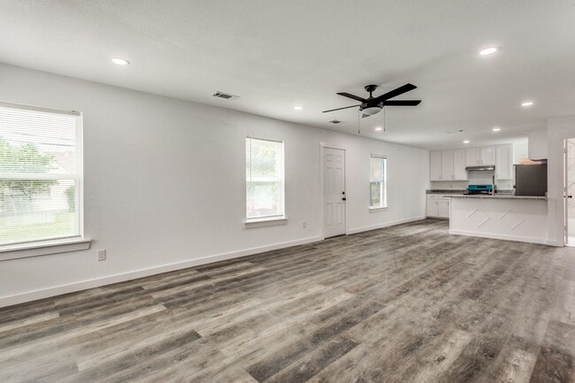 Photo - 8th Avenue Duplex Unit 3301 8th Ave