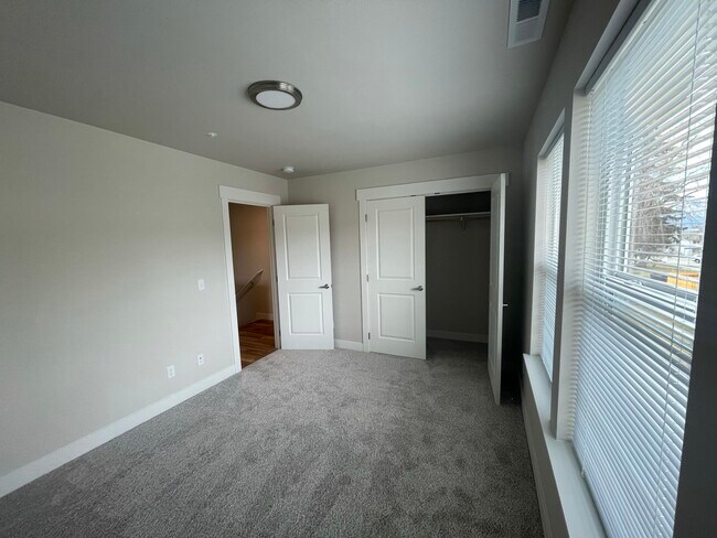 Photo - 430 S 2nd St