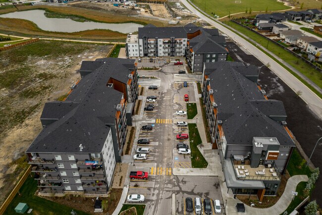 Building Photo - The Frontier