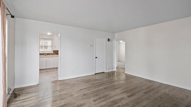Photo - Cozy and Cute 2bedroom 1 bathroom duplex in Vallejo!