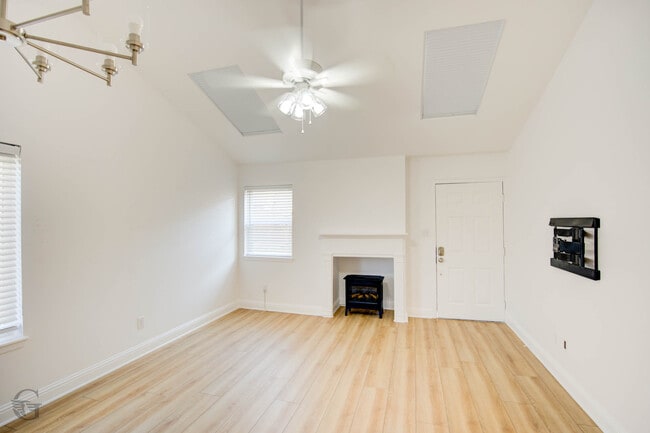 Photo - 3636 Greenacres Place Dr Unidad #94