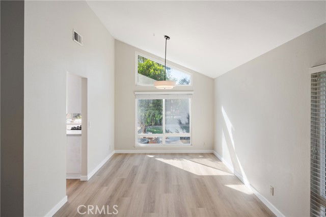 Photo - 2 Glorieta W