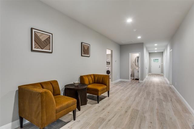 Photo - 2833 W Biddison St