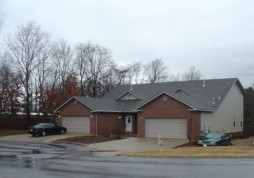 Photo - 1507 NW Bell Royal Ct