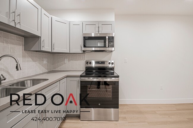 Photo - 6738 Independence Ave Unidad A4