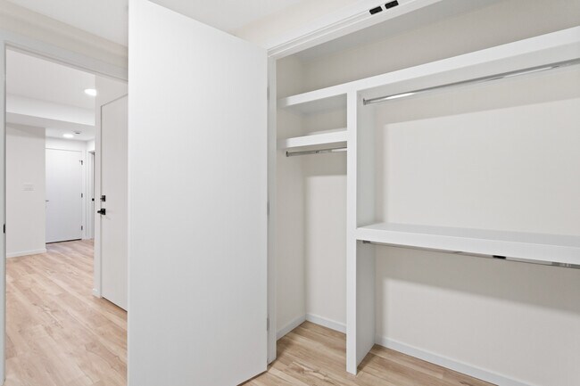 11510-11587 87 St NW