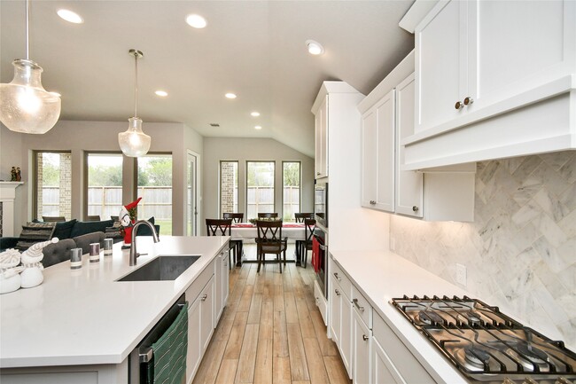 Photo - 5042 Albany Shores Ln