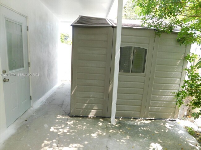 Photo - 2230 NW 58th St Unit B