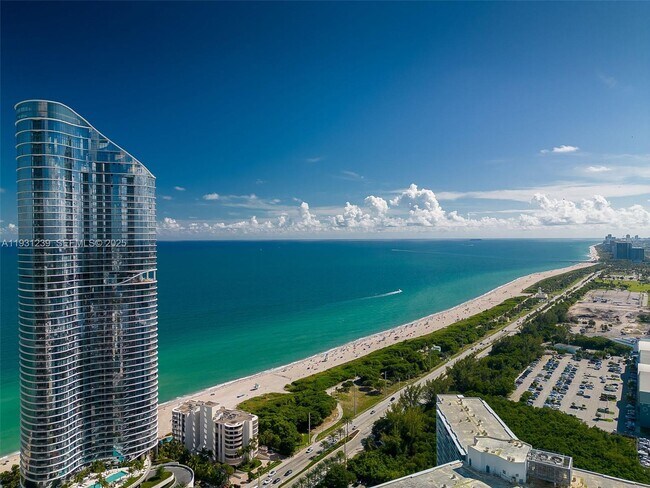 Building Photo - 15701 Collins Ave Unit 2803