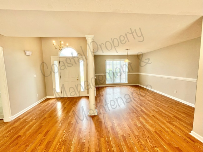 Photo - 304 Sherrybrook Dr