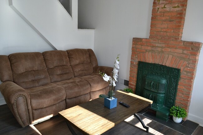 Photo - 1226 W Cross St