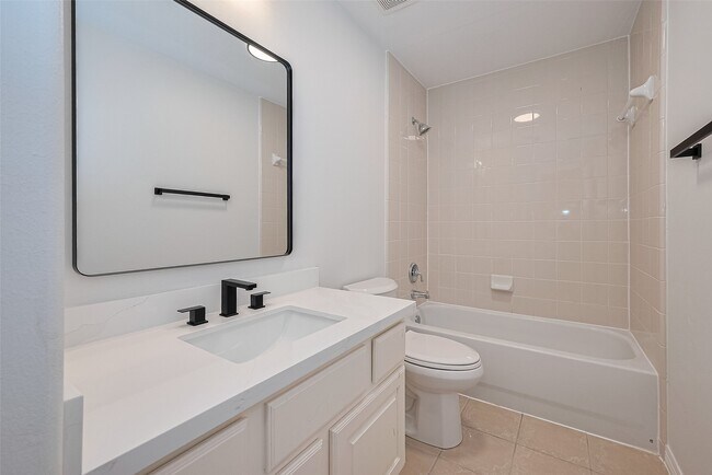 Photo - 1514 Olive Park