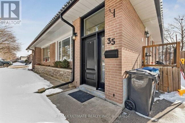 Photo - 35 Algonquin Blvd