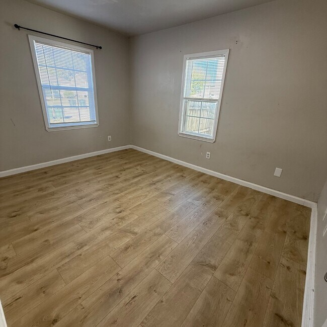 Photo - 4004 SE 25th St