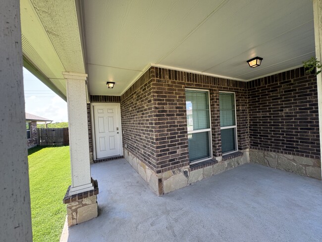 Photo - 806 Stone Vly Rd