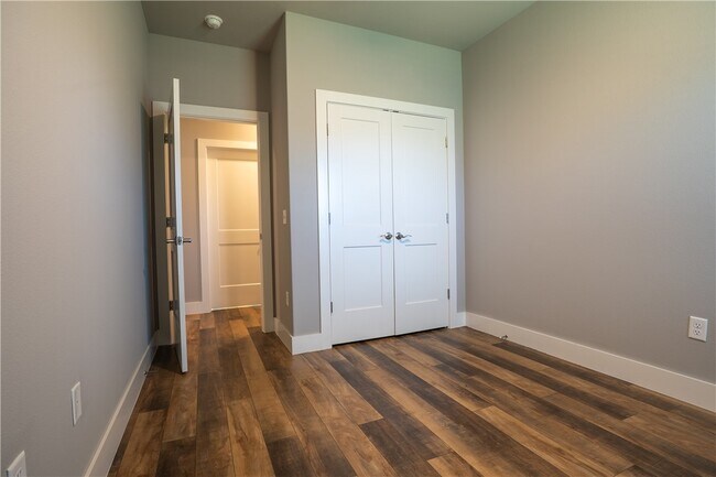 Photo - 1723 Booker Cir