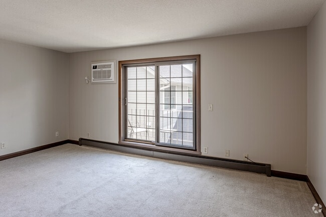 1BR, 1BA - 625SF - Living Room