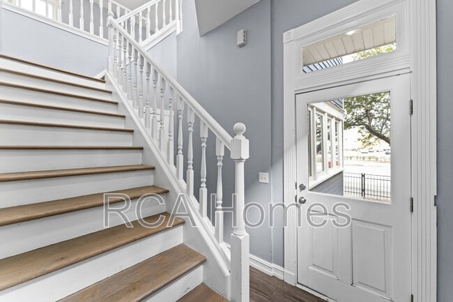 Photo - 918 N College Ave