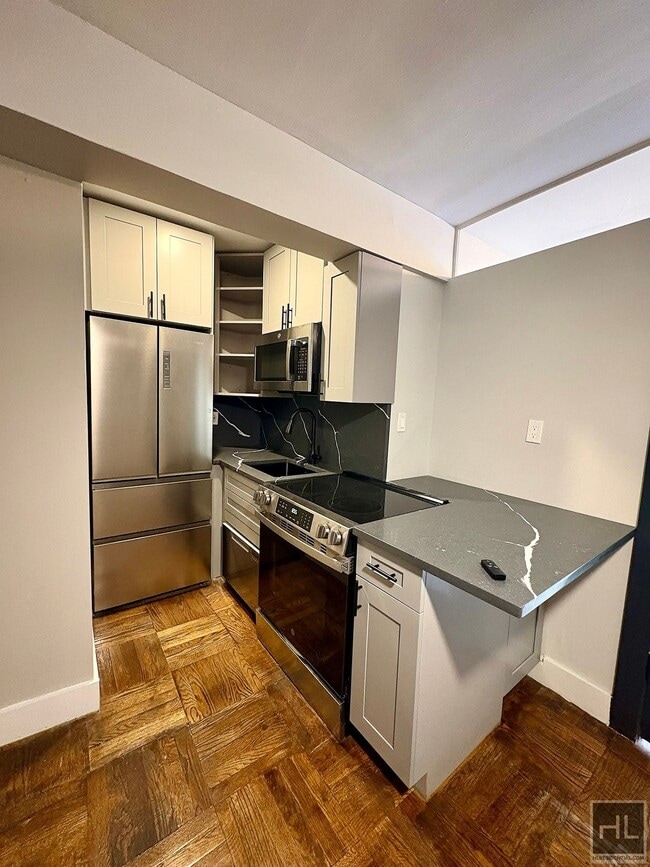 Photo - East 58th Street Unidad 1B