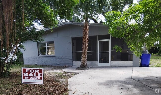 Building Photo - 873 Van Buren St Rental